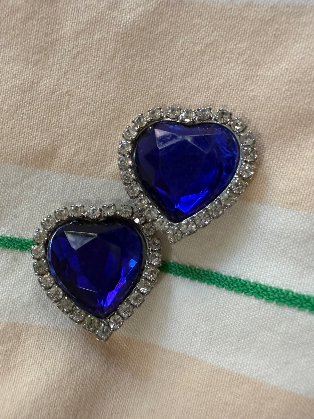 1950s 60s Valentine’s Day Love Heart Clip-on Earrings